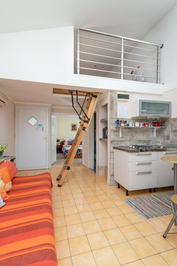 Apartmani Kate 特罗吉尔 外观 照片